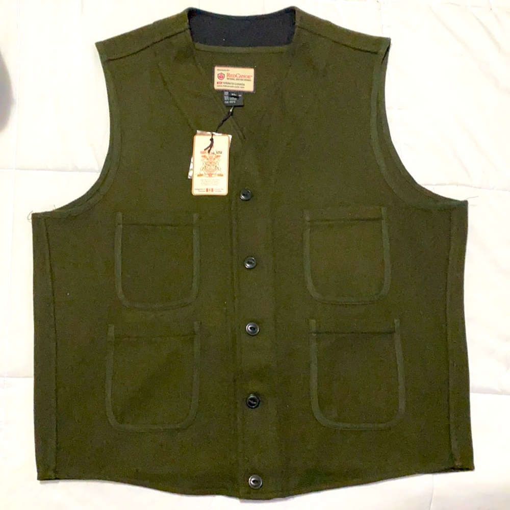 Red Canoe Woodsman Vest, green color XL, new with tag and extra buttons